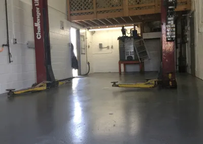 companies in manitoba who do commercial construction